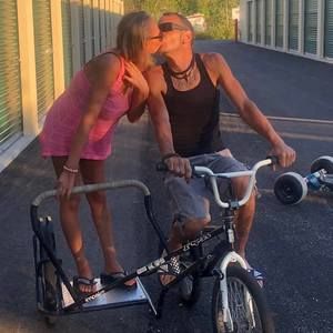 Meet your Posher, Wayne